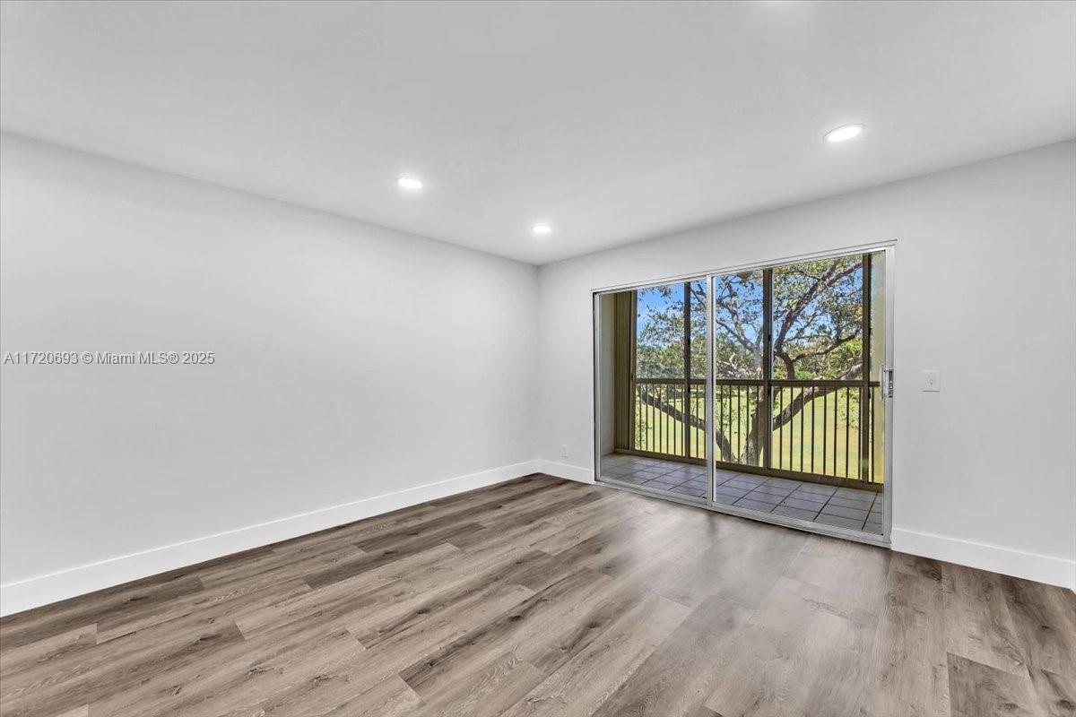 CAMBRIDGE AT CENTURY VILL - Residential
