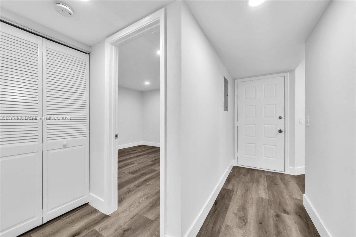 CAMBRIDGE AT CENTURY VILL - Residential