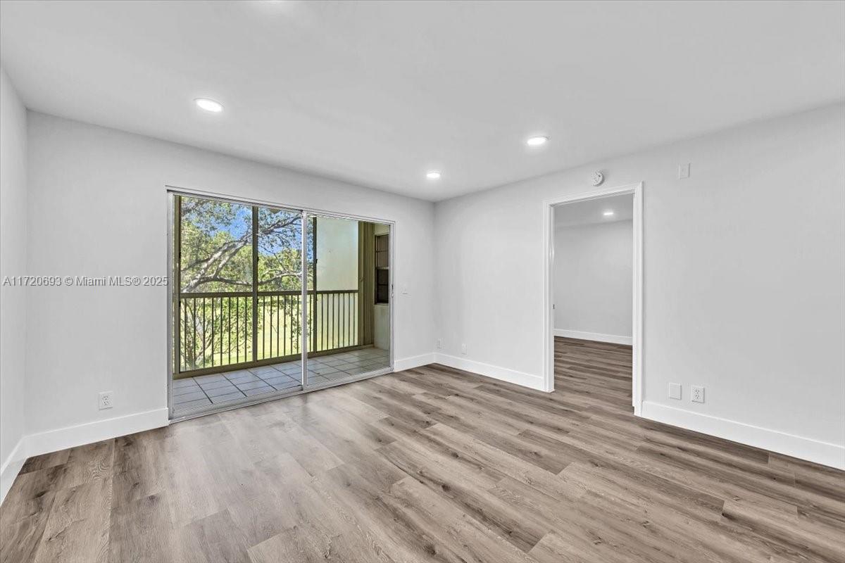 CAMBRIDGE AT CENTURY VILL - Residential