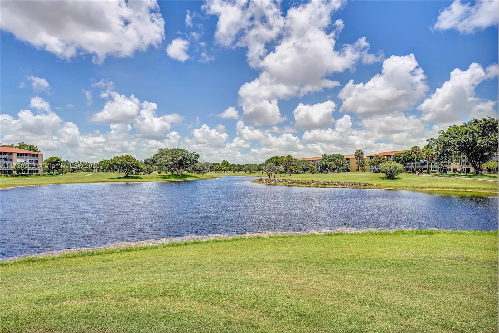 CAMBRIDGE AT CENTURY VILL - Residential