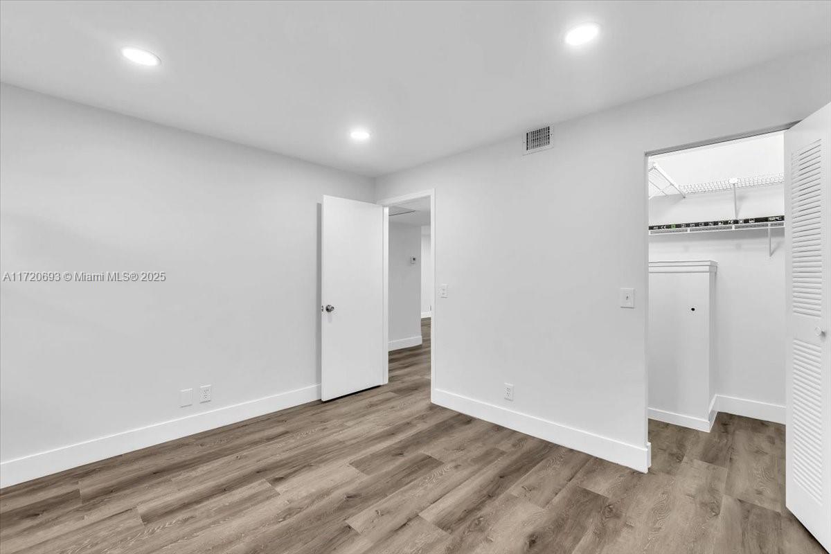 CAMBRIDGE AT CENTURY VILL - Residential