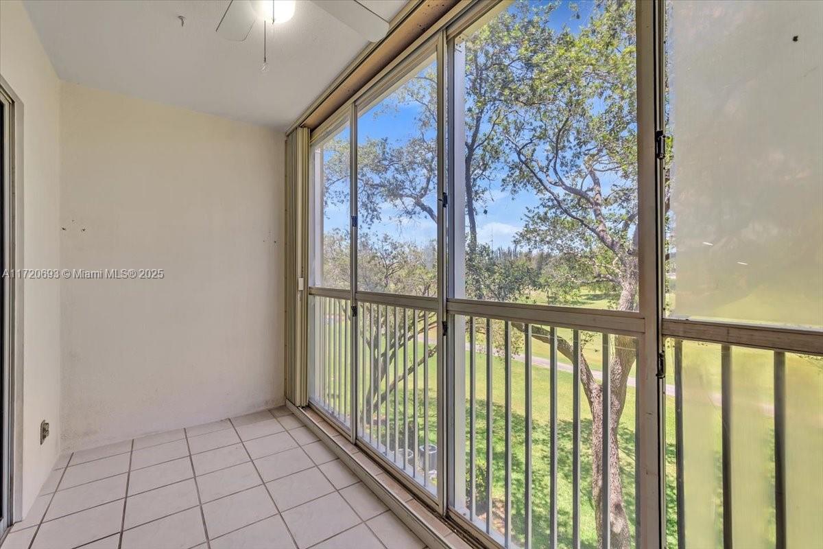 CAMBRIDGE AT CENTURY VILL - Residential