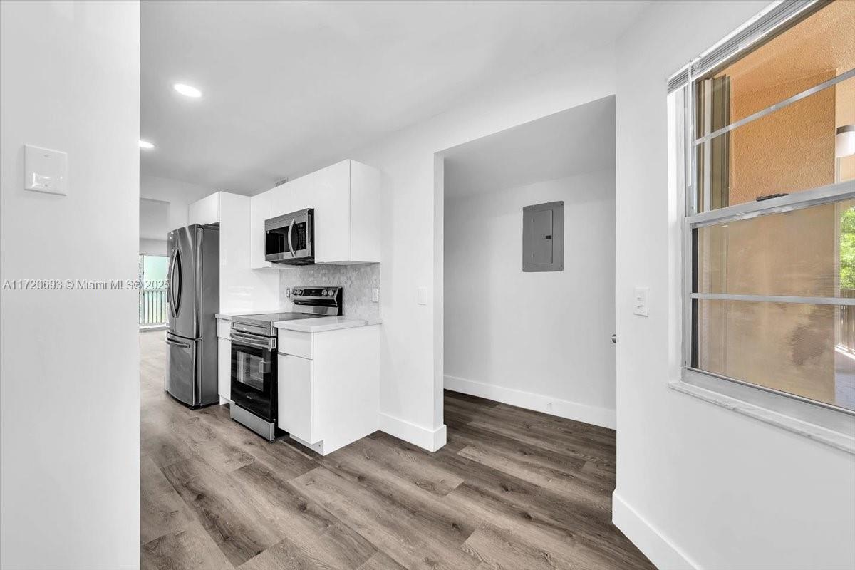 CAMBRIDGE AT CENTURY VILL - Residential