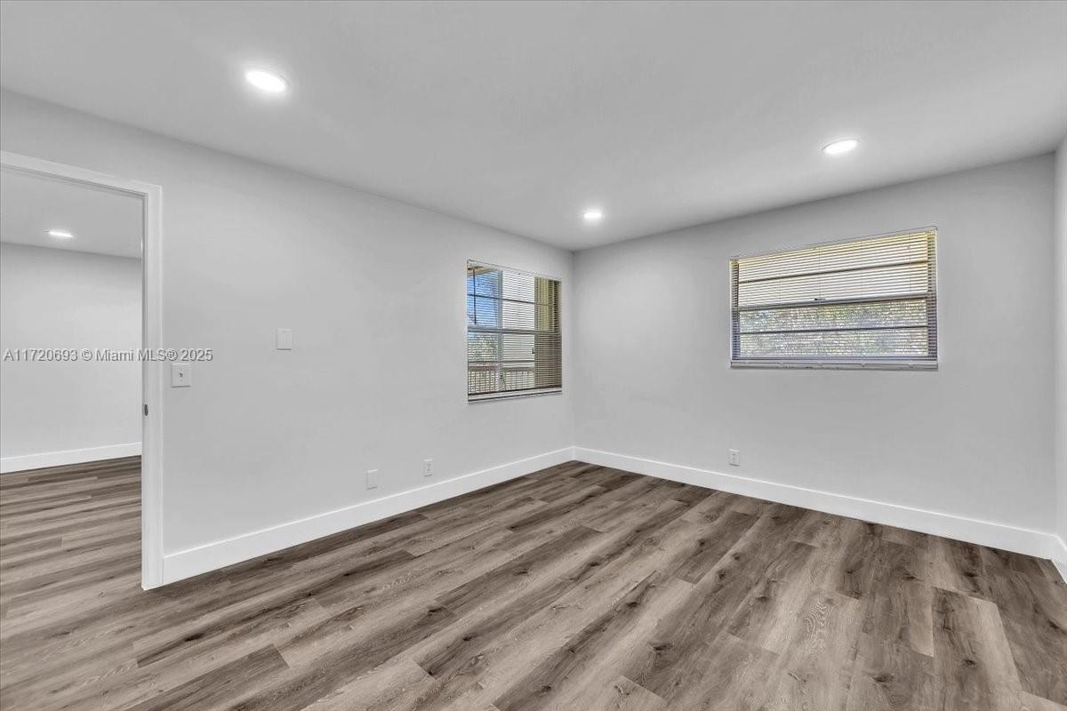 CAMBRIDGE AT CENTURY VILL - Residential