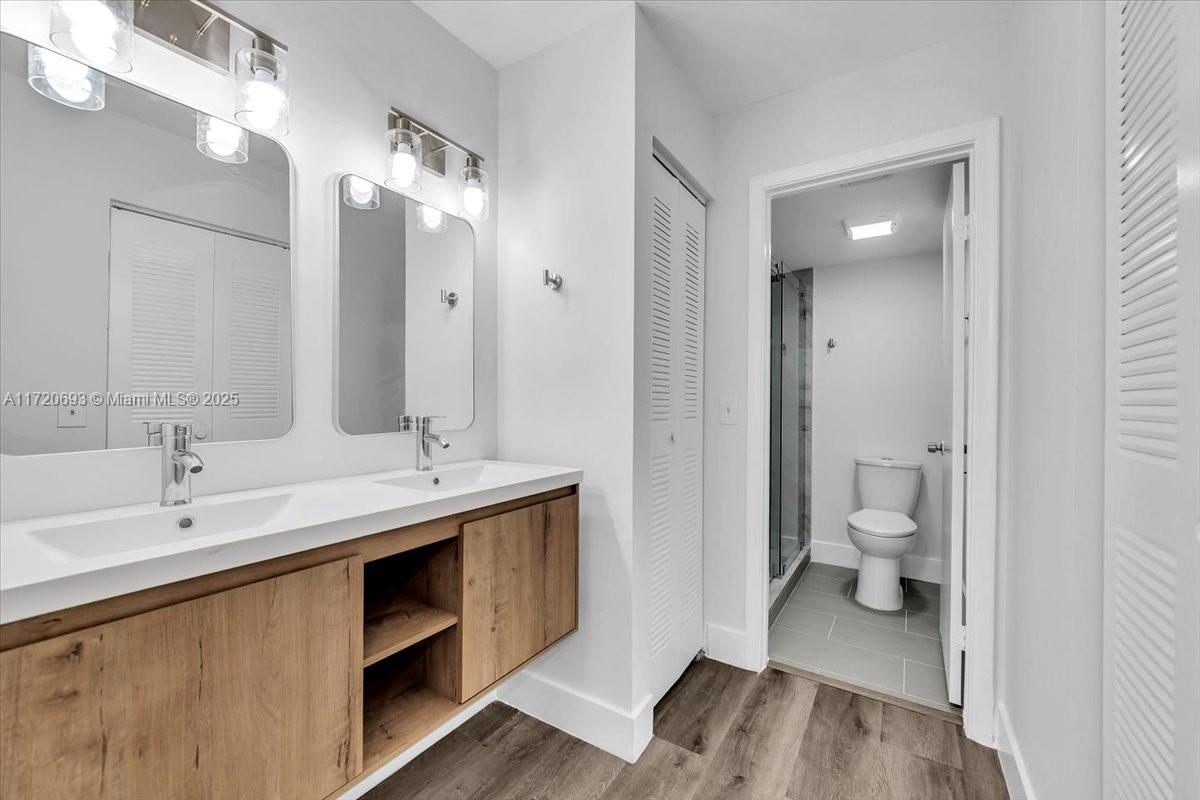CAMBRIDGE AT CENTURY VILL - Residential