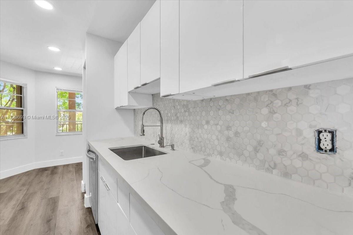 CAMBRIDGE AT CENTURY VILL - Residential