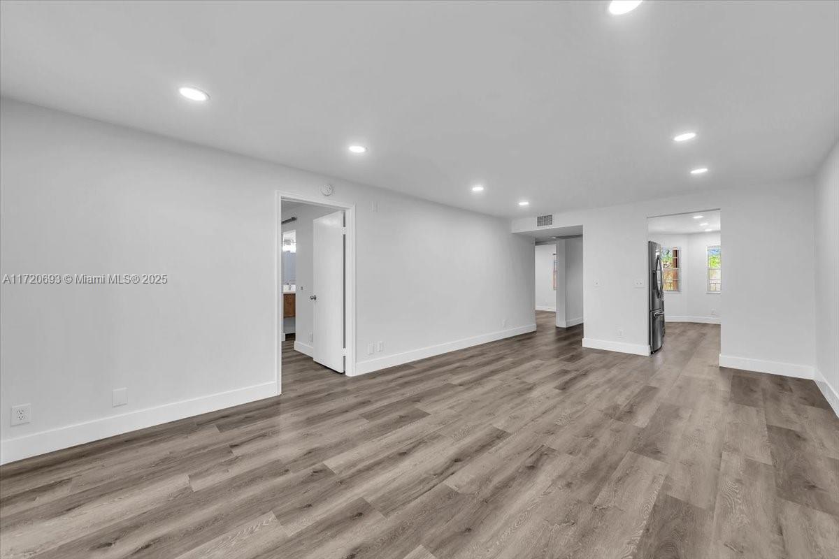 CAMBRIDGE AT CENTURY VILL - Residential