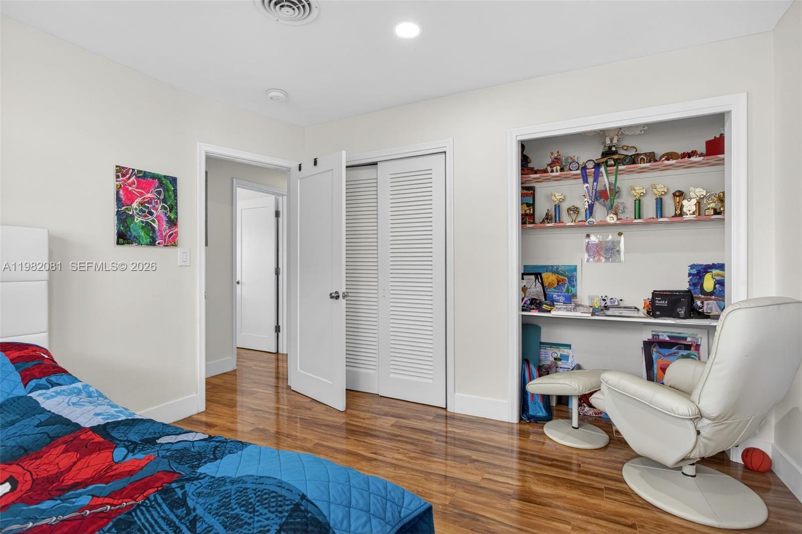 IMPERIAL POINT 3RD SEC - Residential