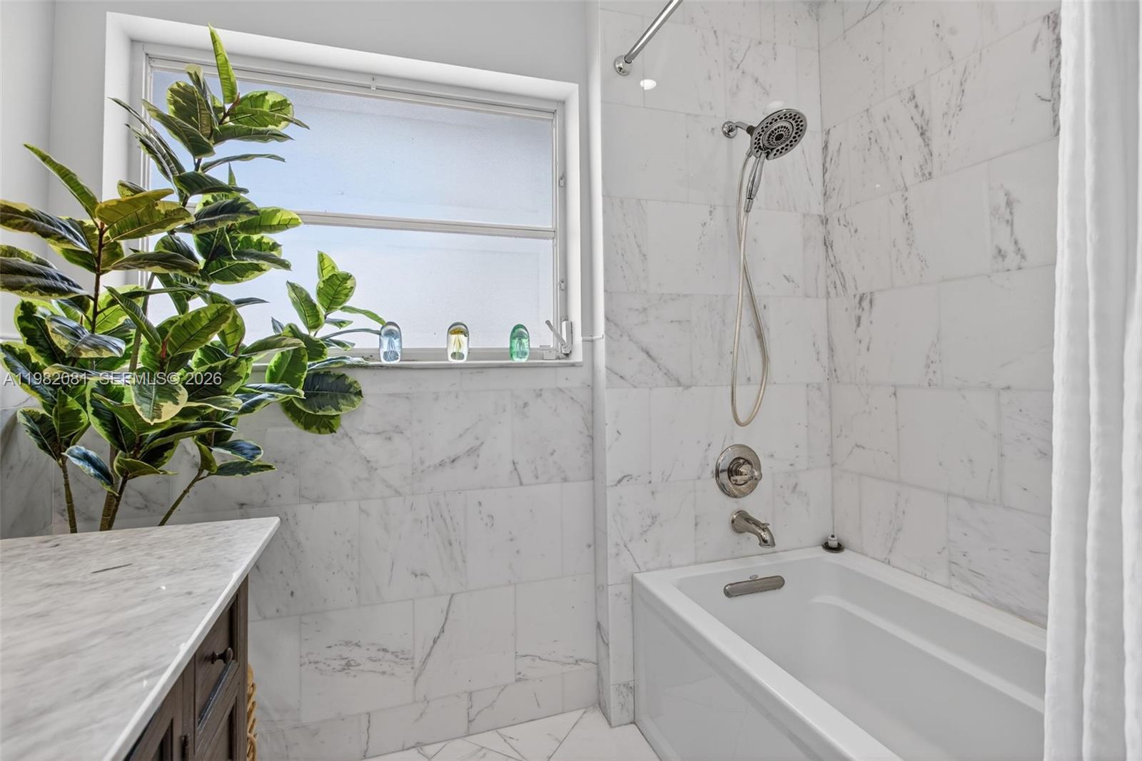 IMPERIAL POINT 3RD SEC - Residential