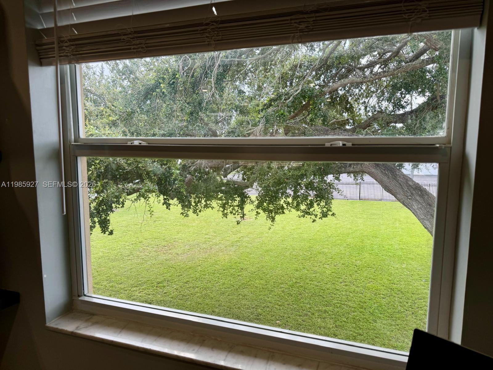 OAKWOOD CONDO INC - Residential Lease