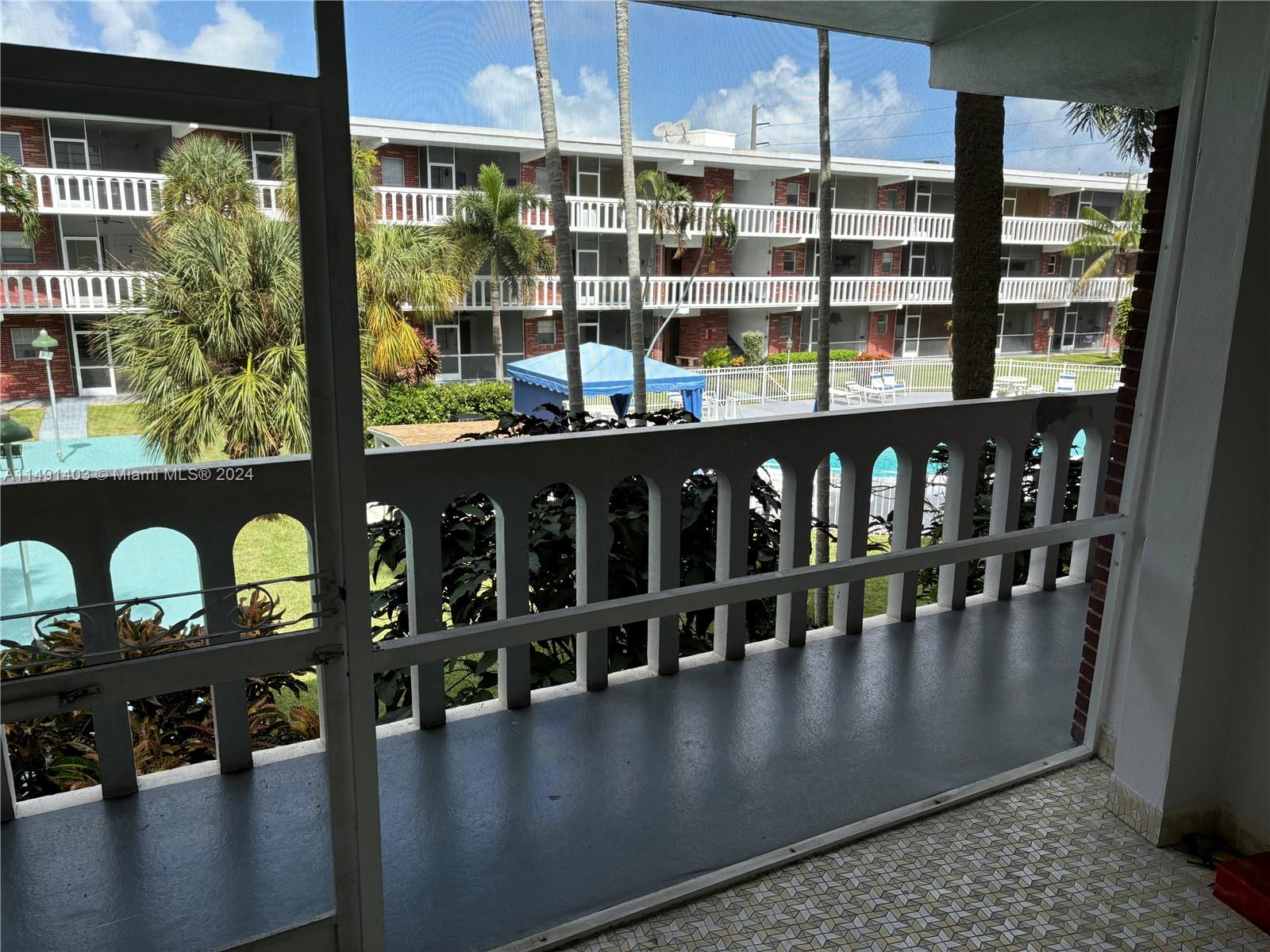 ELDORADO PLAZA EAST CONDO - Residential