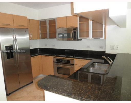 31 SE 5th St 2807