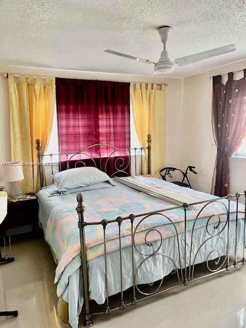 VILLAGE ROYALE GREENHILL - Residential