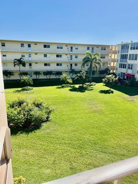 VILLAGE ROYALE GREENHILL - Residential