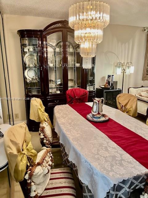 VILLAGE ROYALE GREENHILL - Residential