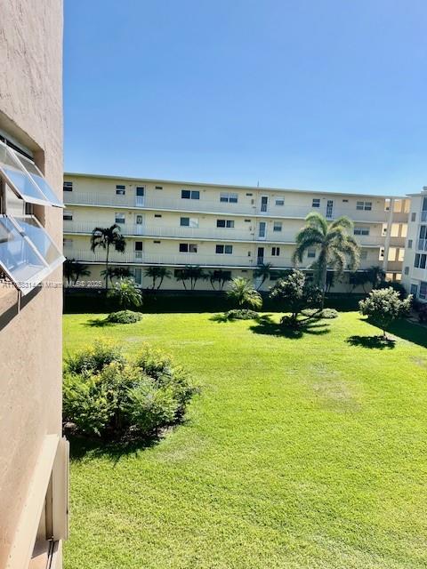 VILLAGE ROYALE GREENHILL - Residential