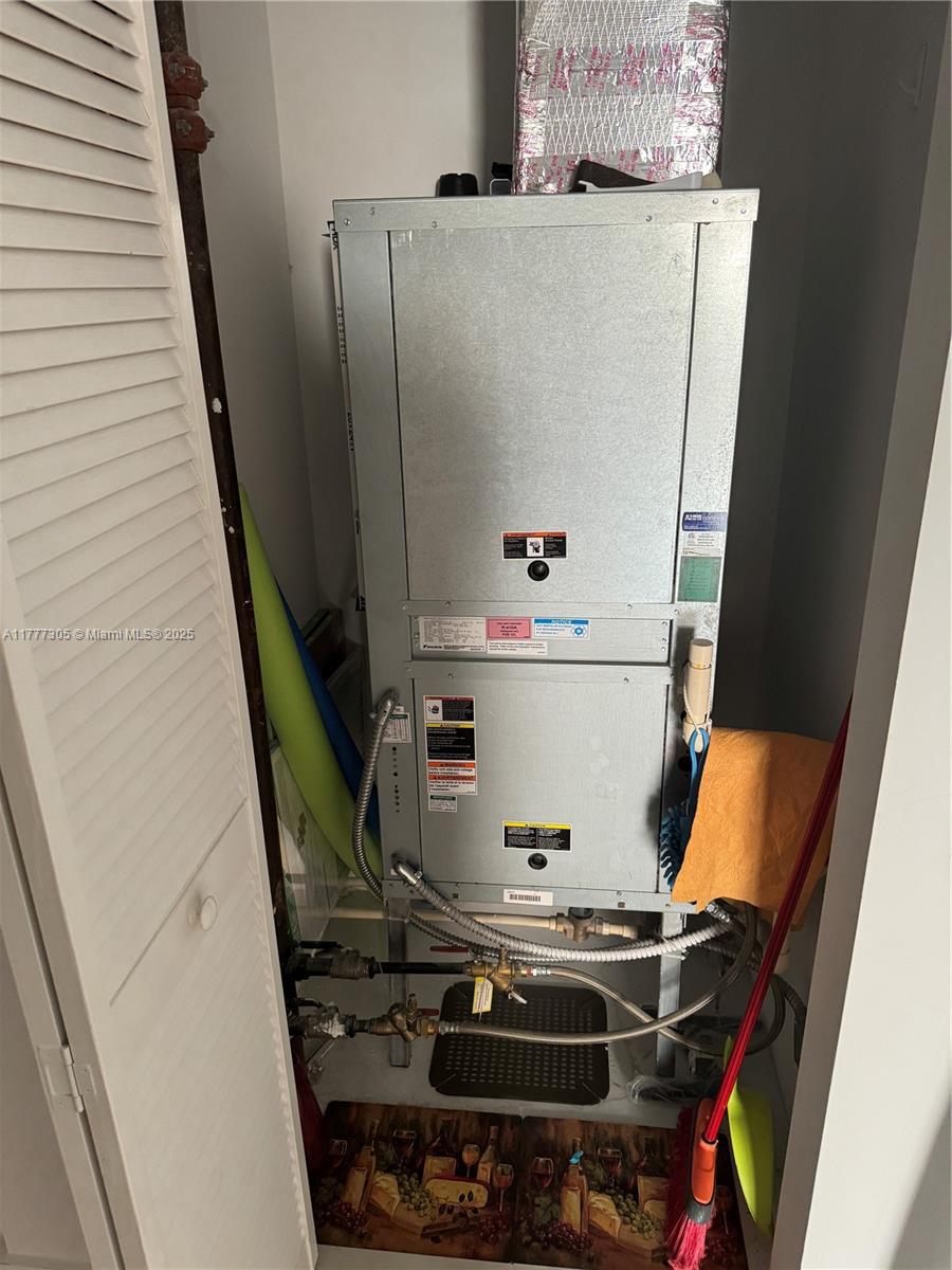 5252 PASEO CONDO - Residential