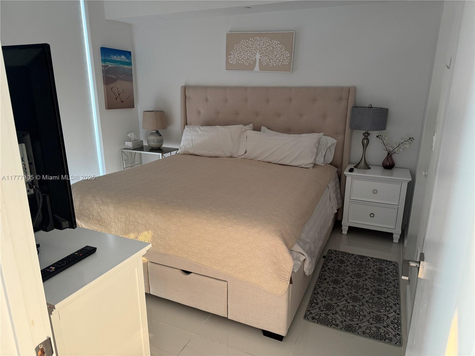 5252 PASEO CONDO - Residential