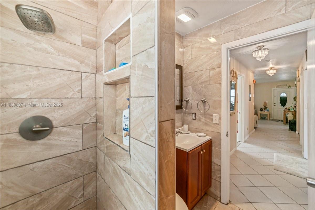 LINCOLN PARK CORR PLAT - Residential