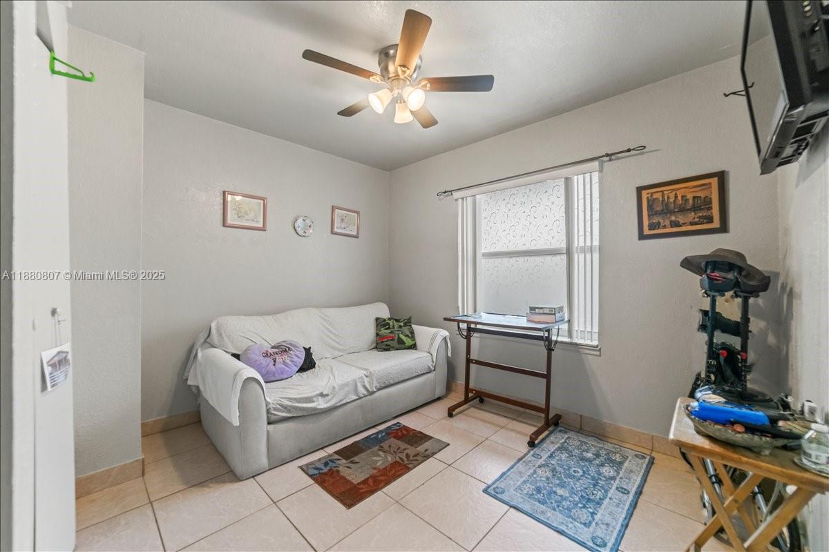 LINCOLN PARK CORR PLAT - Residential