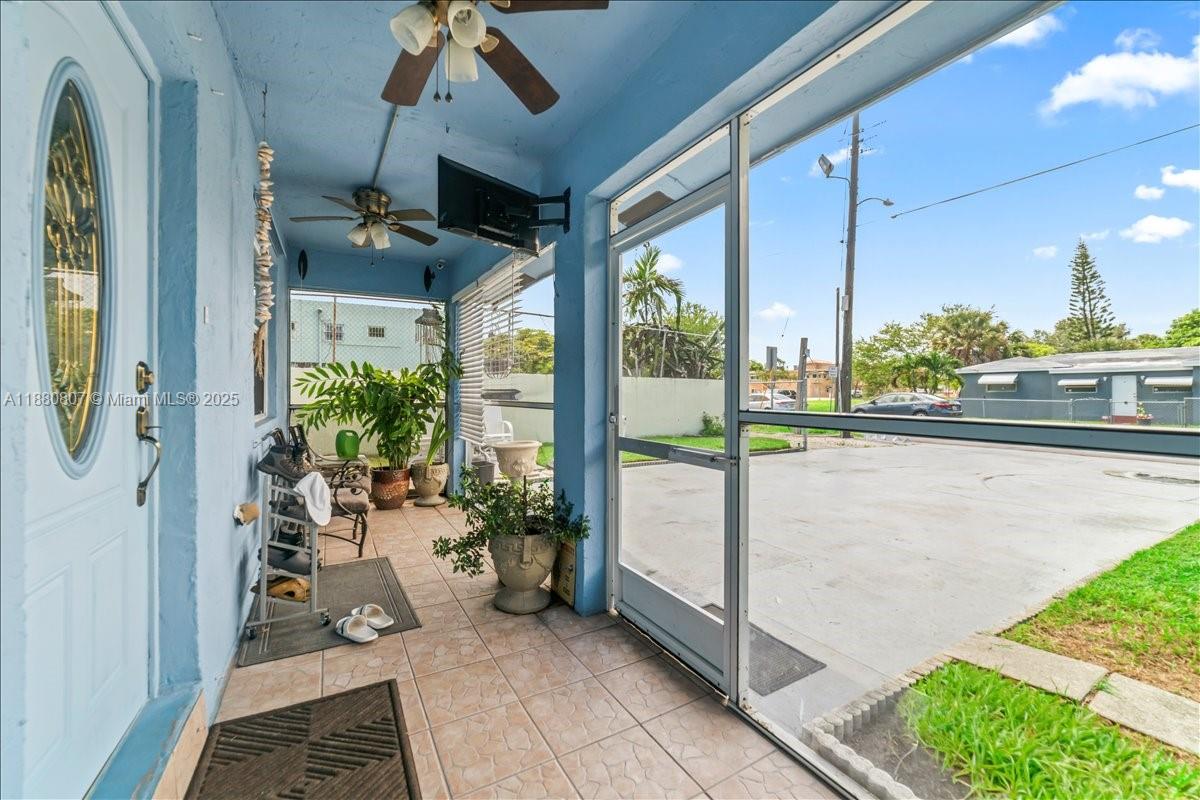 LINCOLN PARK CORR PLAT - Residential