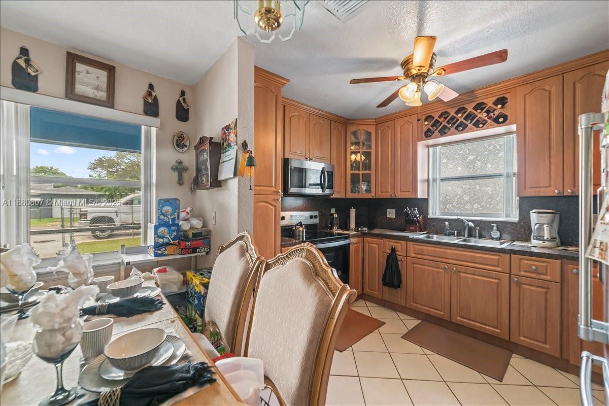 LINCOLN PARK CORR PLAT - Residential