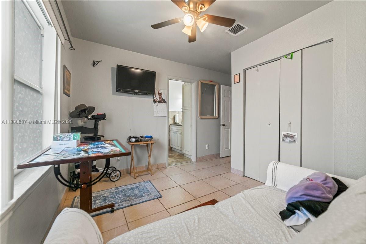 LINCOLN PARK CORR PLAT - Residential