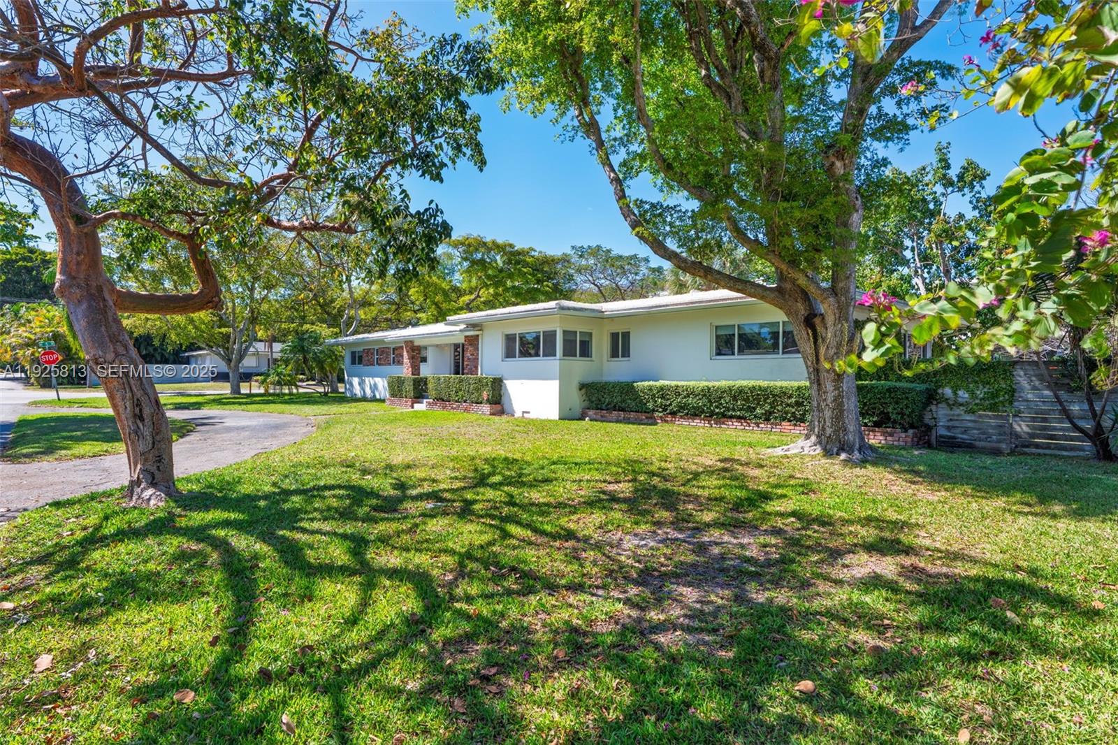 PARK PLAZA - Residential Lease