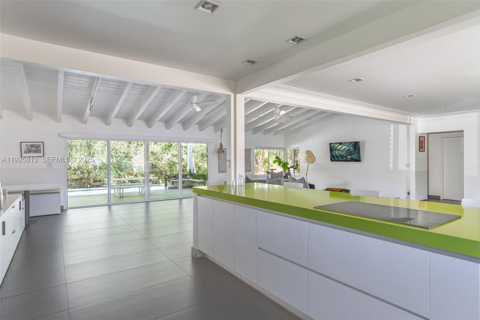 PARK PLAZA - Residential Lease