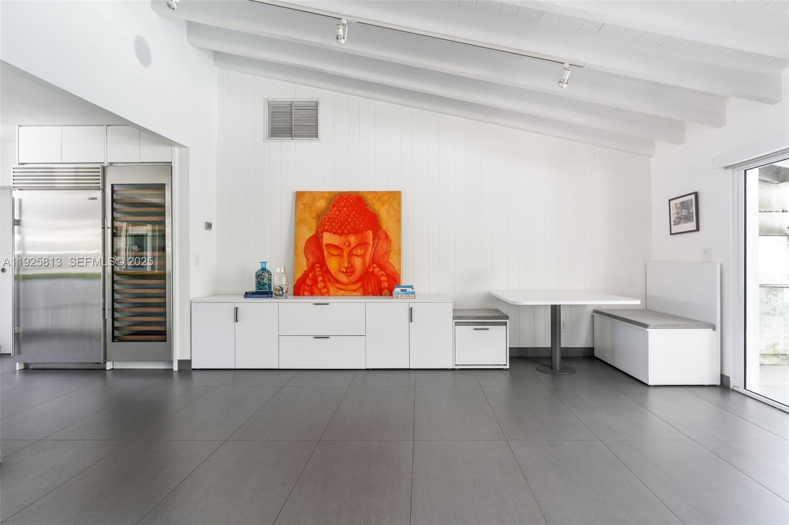 PARK PLAZA - Residential Lease