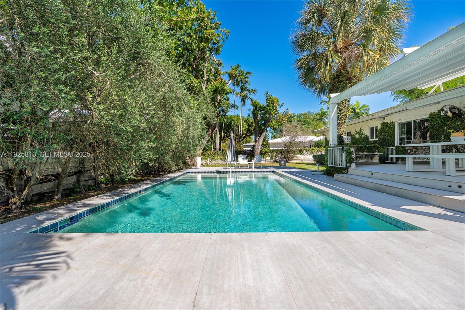 PARK PLAZA - Residential Lease