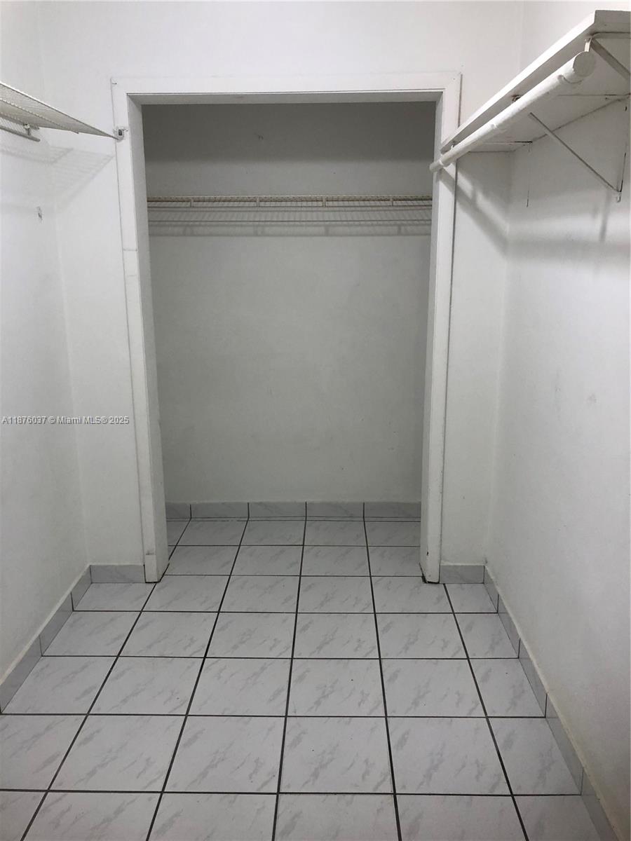 THE WILLIAM LEE CONDO - Residential