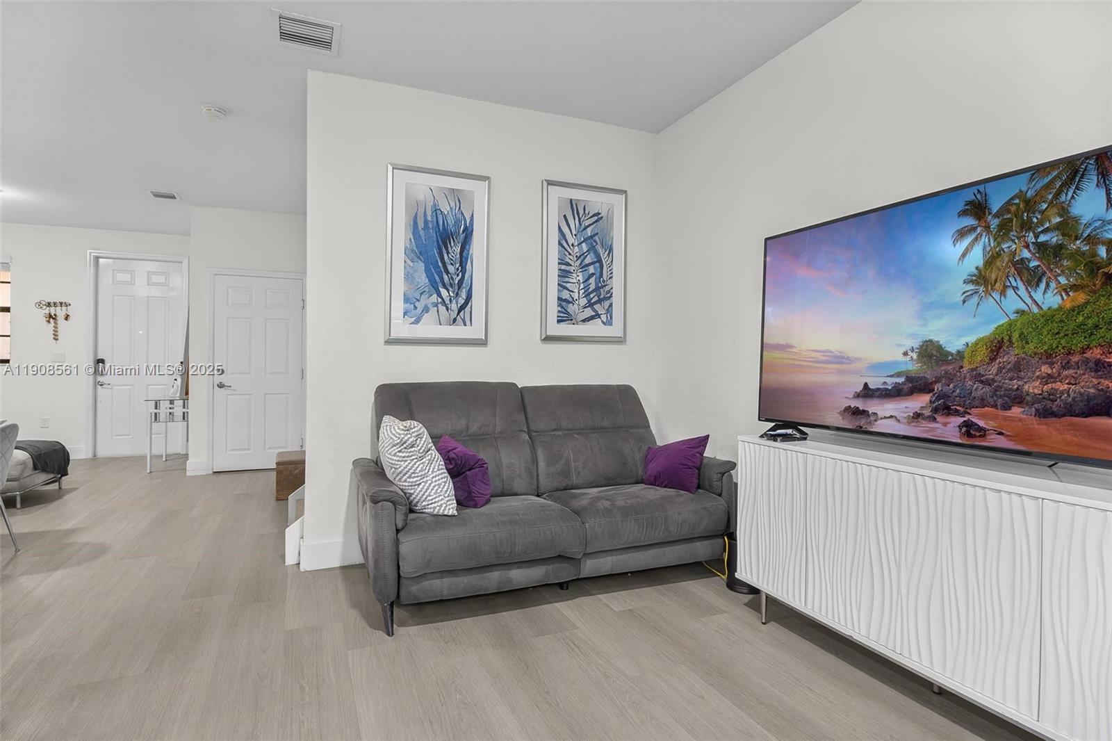 BAYWINDS OF DOMINICA AND - Residential