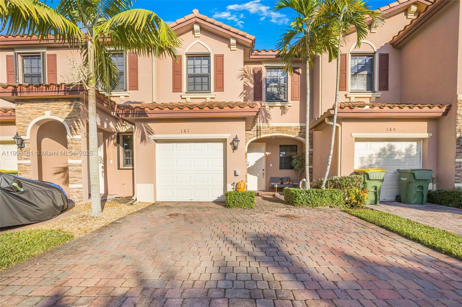 BAYWINDS OF DOMINICA AND - Residential