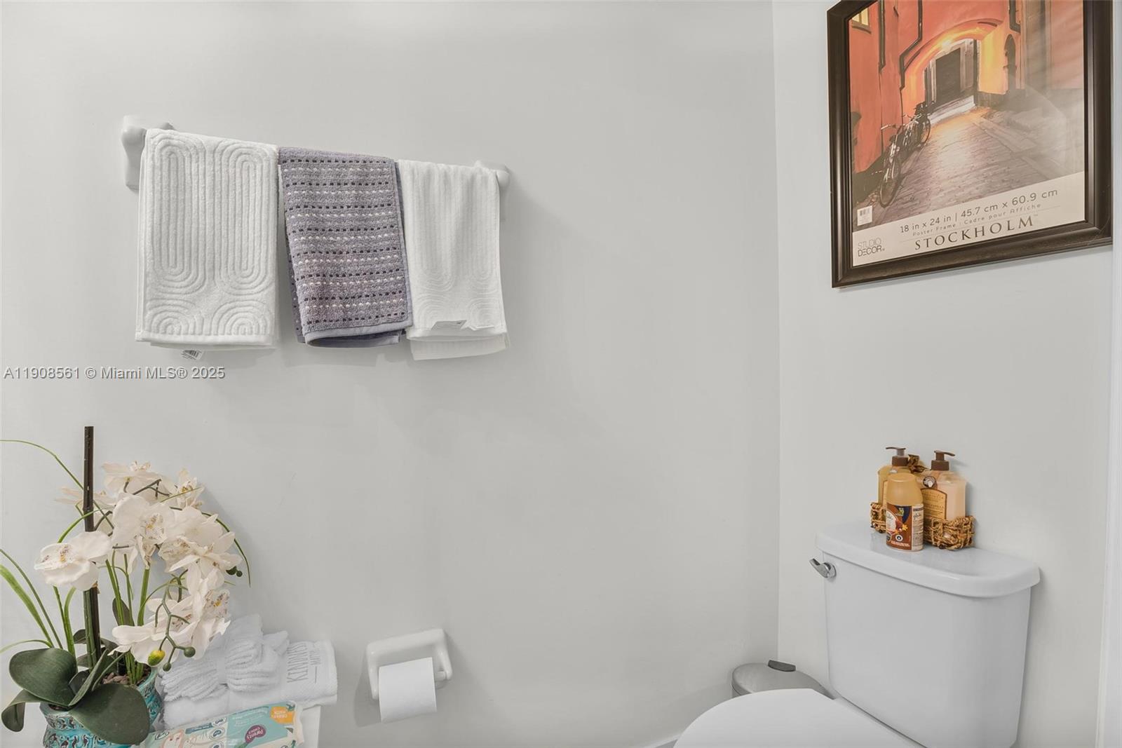 BAYWINDS OF DOMINICA AND - Residential