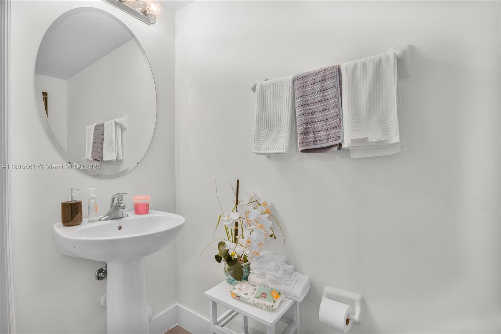 BAYWINDS OF DOMINICA AND - Residential