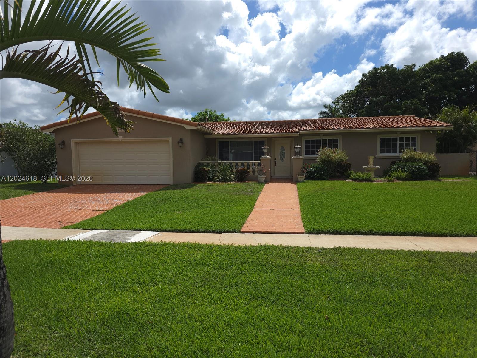 PASADENA LAKES - Residential Lease