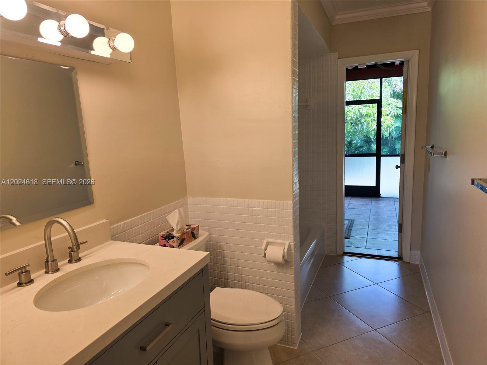 PASADENA LAKES - Residential Lease