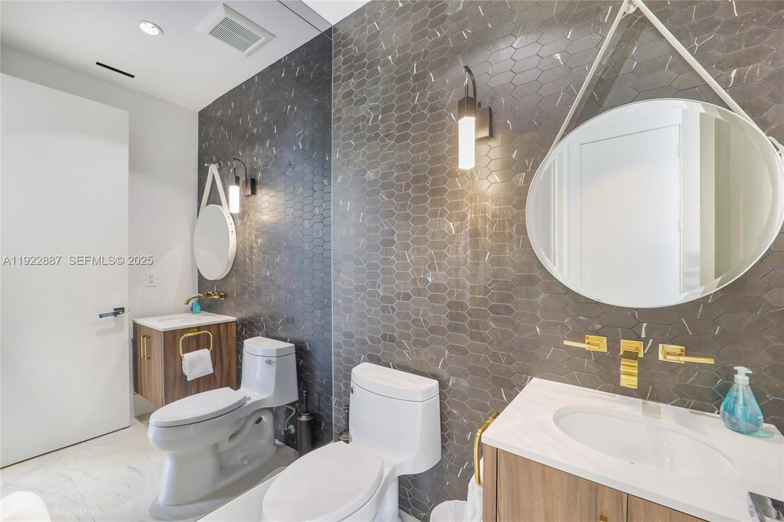 NORTH BAY ISLAND - Residential