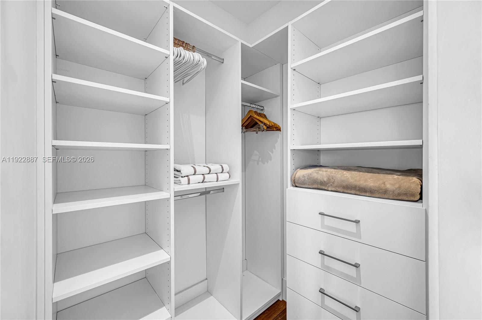 NORTH BAY ISLAND - Residential