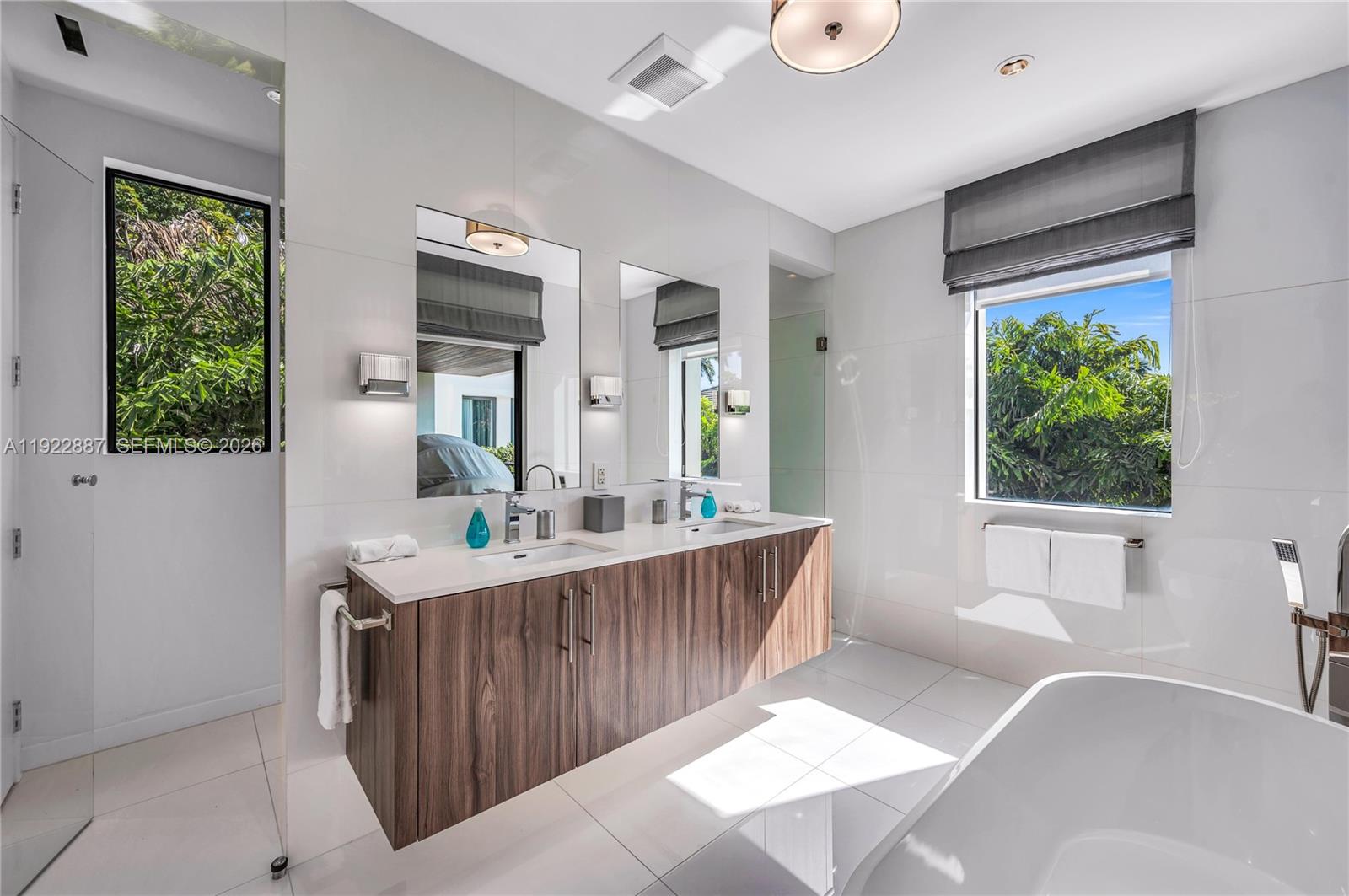 NORTH BAY ISLAND - Residential