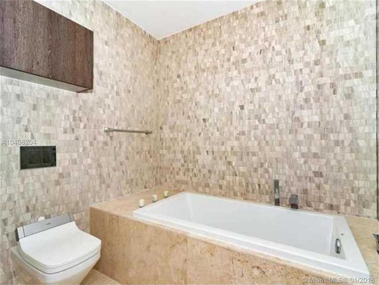 Reach Condominium - Residential Lease
