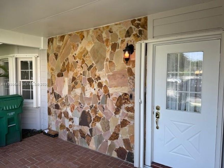 MUST SEE BEAUTY LOCATED IN COUNTRY WALK VILLAS!! SPACIOUS 2/2 IS MOVE IN READY!! FRESHLY PAINTED  INSIDE AND OUT!! GREAT TOWNHOUSE WITH GRANITE COUNTERS IN KITCHEN AND BATHROOMS!! GREAT BACKYARD WITH A STORAGE AREA!! LOCATED ON A QUIET CUL-DE-SAC OFFERING THE BEST OF THE FLORIDA LIFESTYLE!! INDOOR WASHER/DRYER. COUNTRY WALK HAS A GREAT CLUBHOUSE OFFERING JUST ABOUT EVERY ACTIVITY UNDER THE SUN!! A TRUE MUST SEE!! IF YOU SHOW IT, YOU WILL RENT IT!!