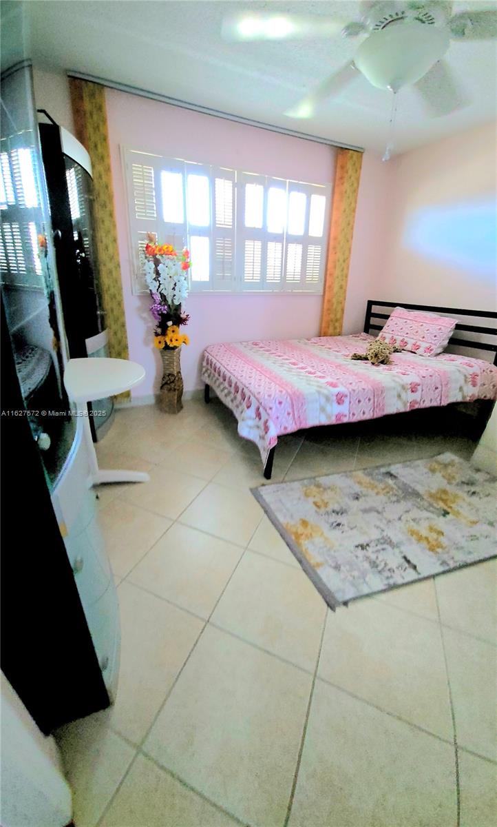 FAIRWAYS ROYALE CONDO - Residential