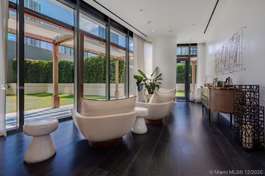 801 SMA RESIDENCES CONDO - Residential Lease