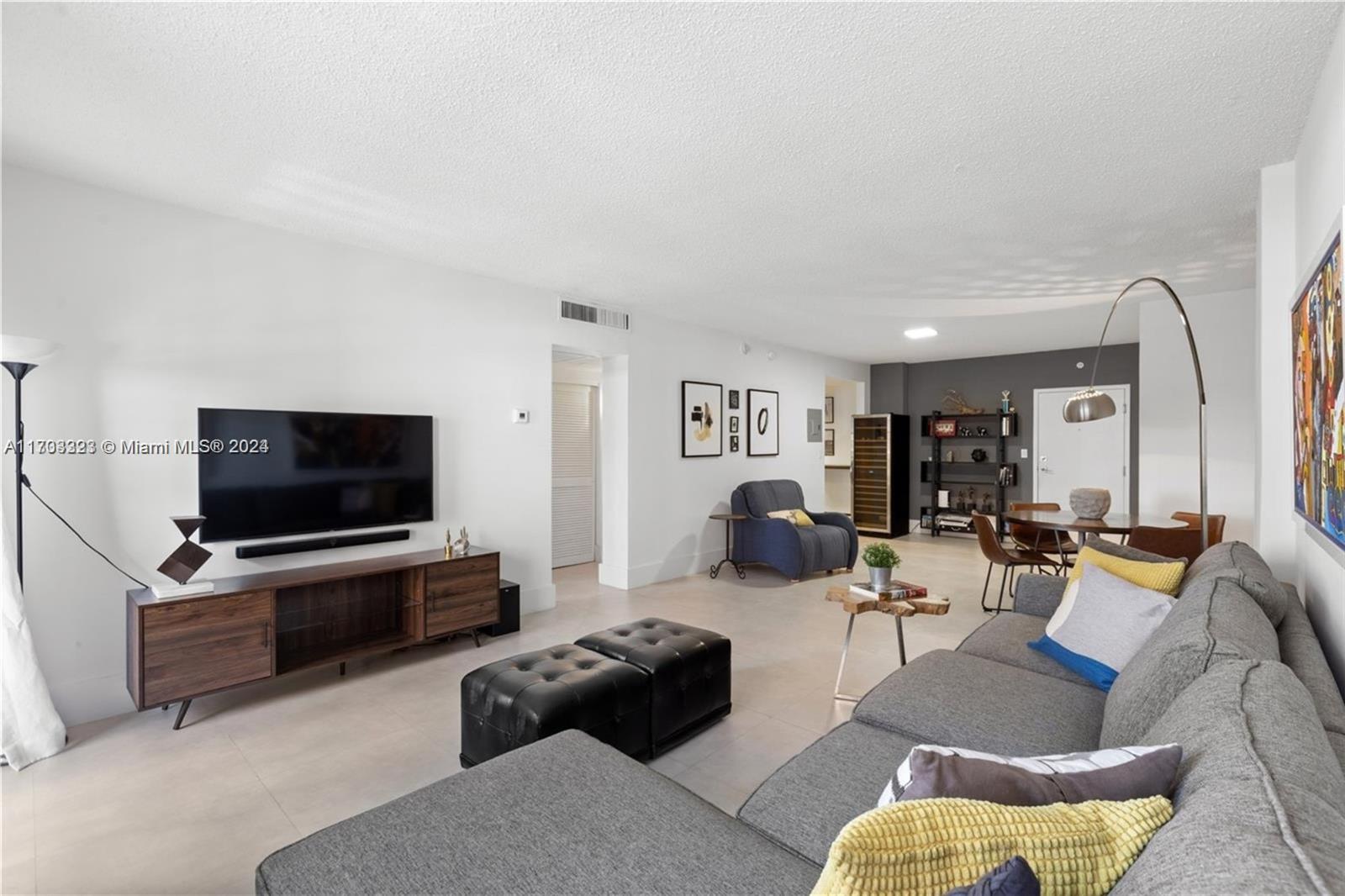 GABLES WATERWAY TOWERS CO - Residential