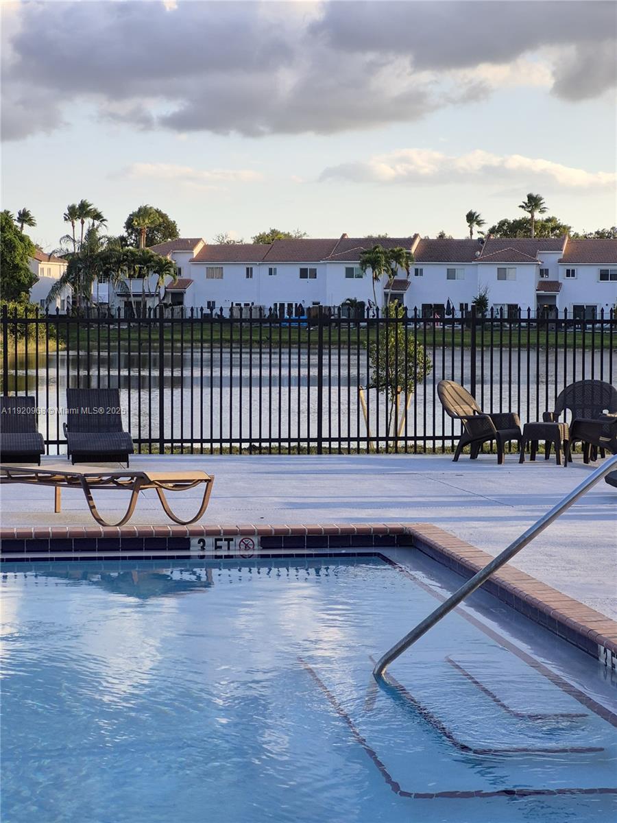 EMERALD LAKES - Residential Lease