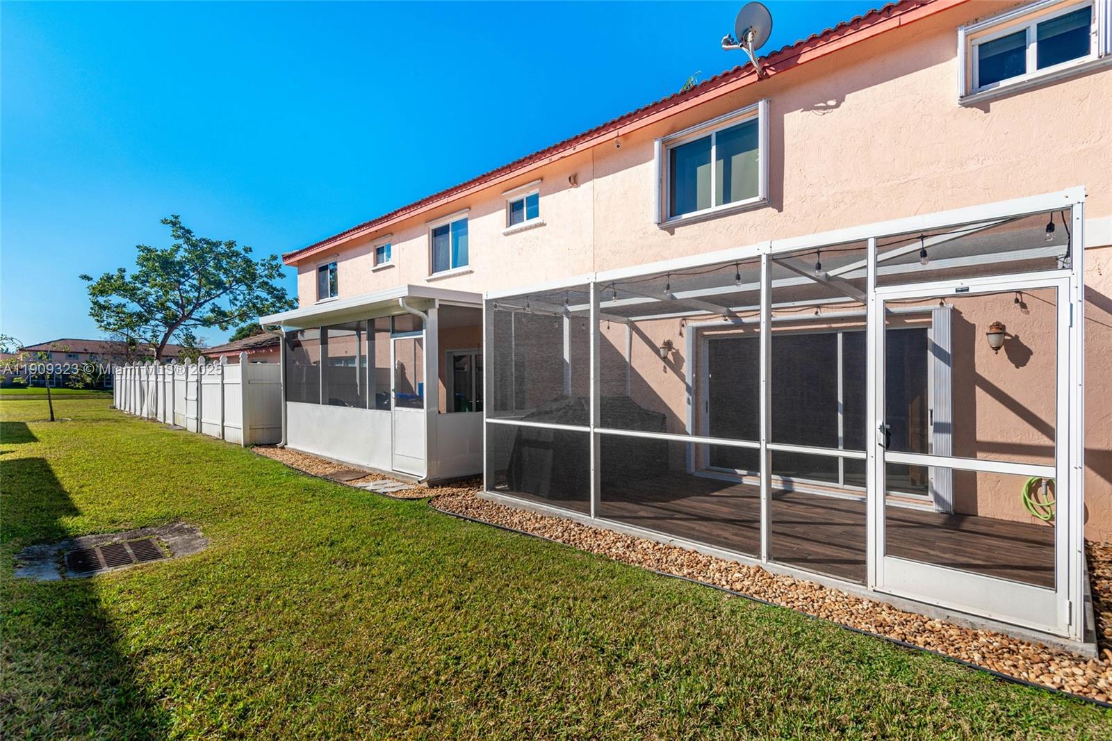 CHAPEL TRAIL II - Residential Lease