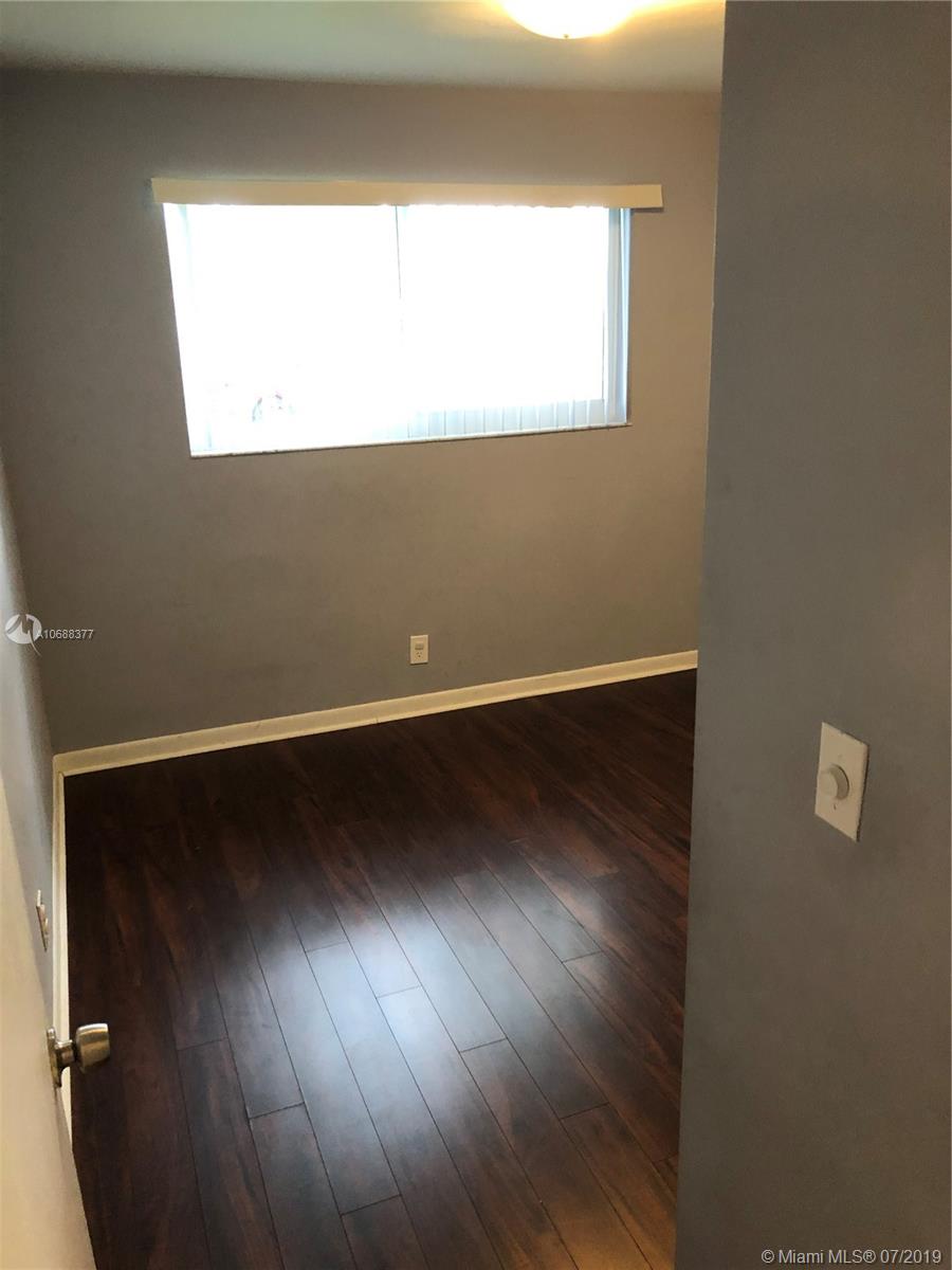 HOLLYWOOD HEIGHTS ADD SEC - Residential Lease