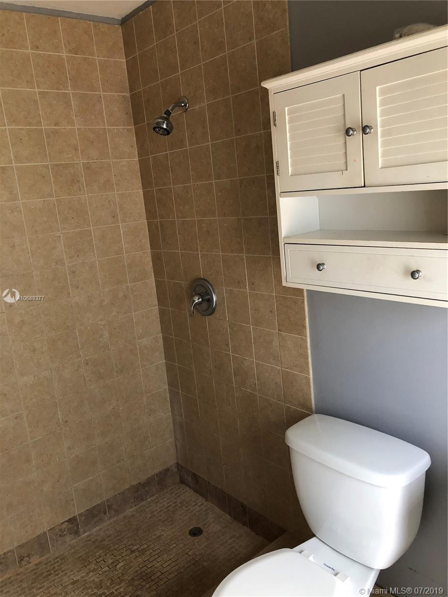 HOLLYWOOD HEIGHTS ADD SEC - Residential Lease